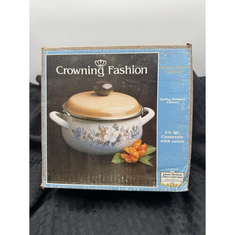 New In Box 3.5 Quart Enamel Dutch Oven